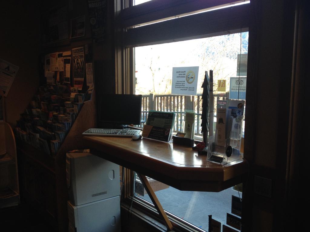 Howe Sound Inn & Brewing Company Сквомиш Экстерьер фото
