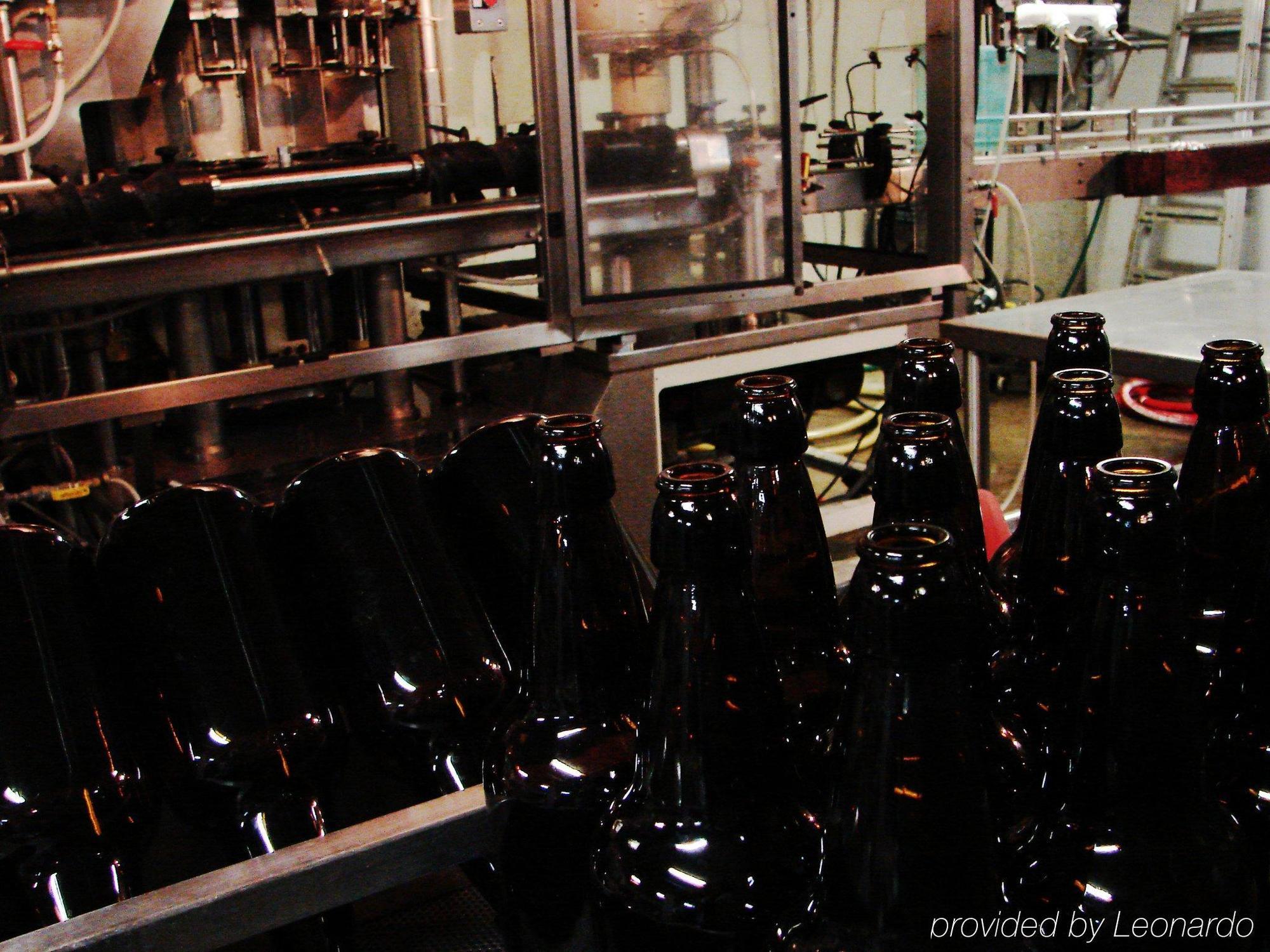 Howe Sound Inn & Brewing Company Сквомиш Ресторан фото