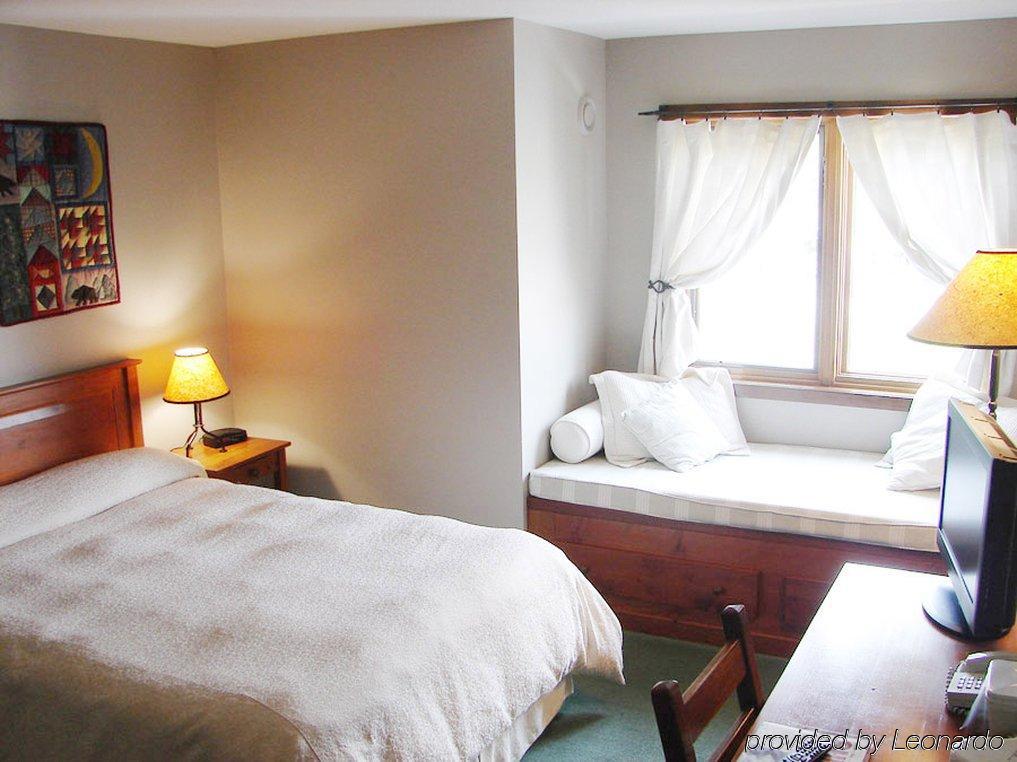 Howe Sound Inn & Brewing Company Сквомиш Экстерьер фото