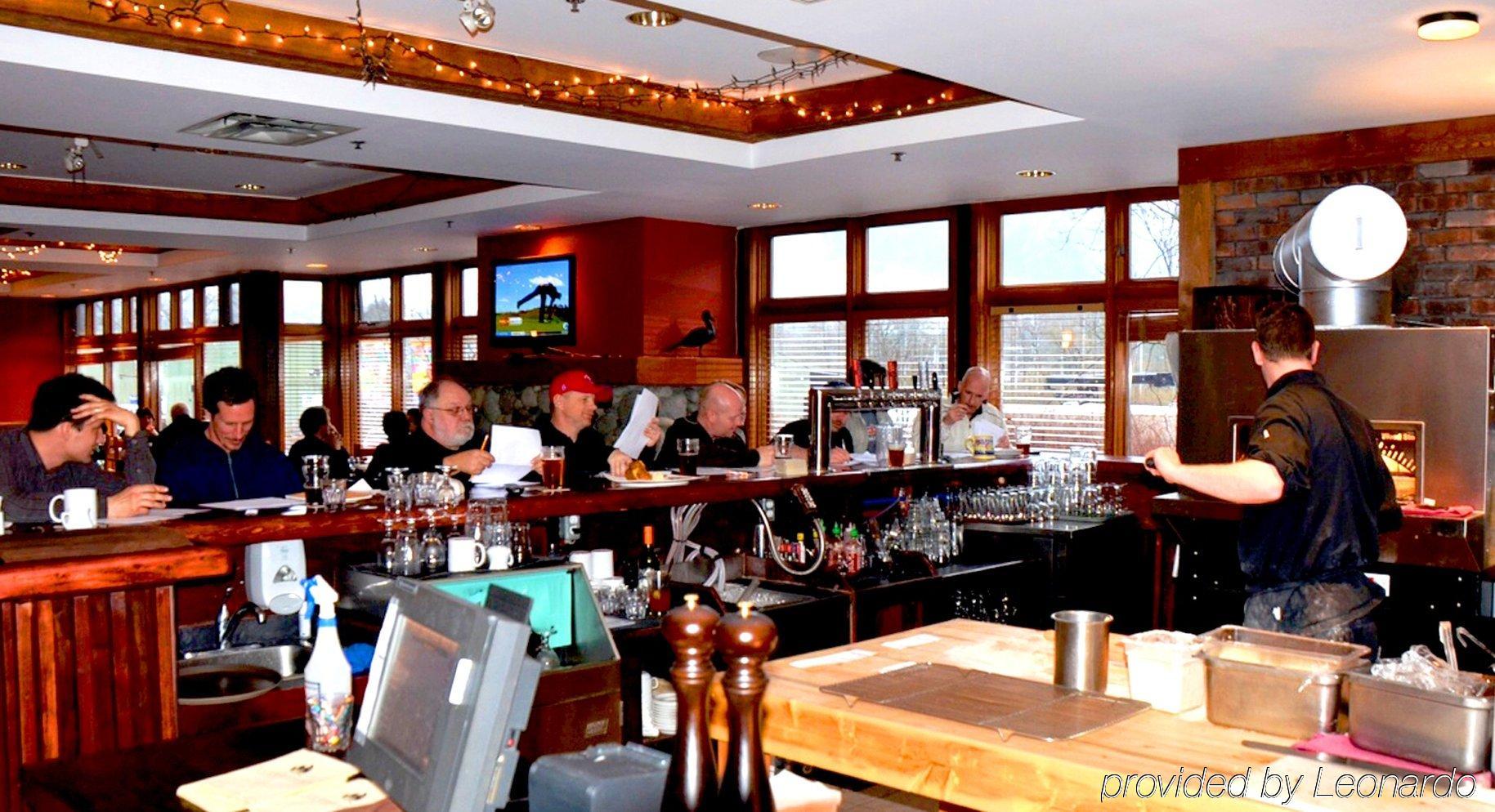 Howe Sound Inn & Brewing Company Сквомиш Экстерьер фото